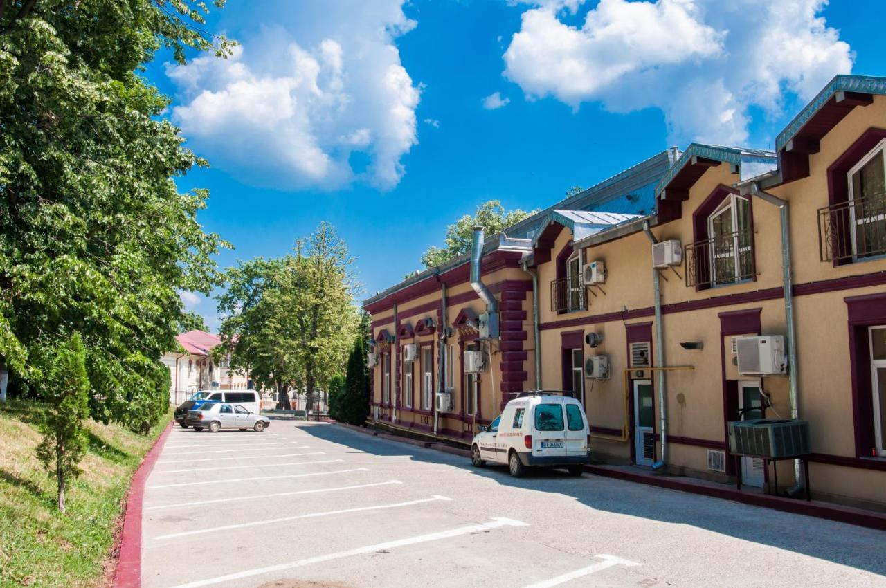 Pensiunea Splendid Dorohoi Exterior foto